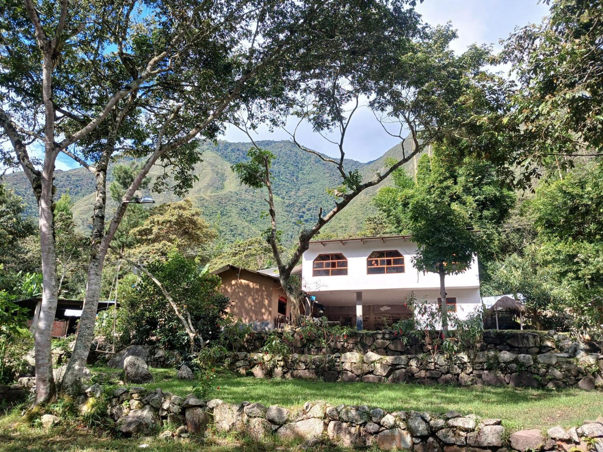 Lia B&B Lucmabamba Sahuayaco Ngoại thất bức ảnh
